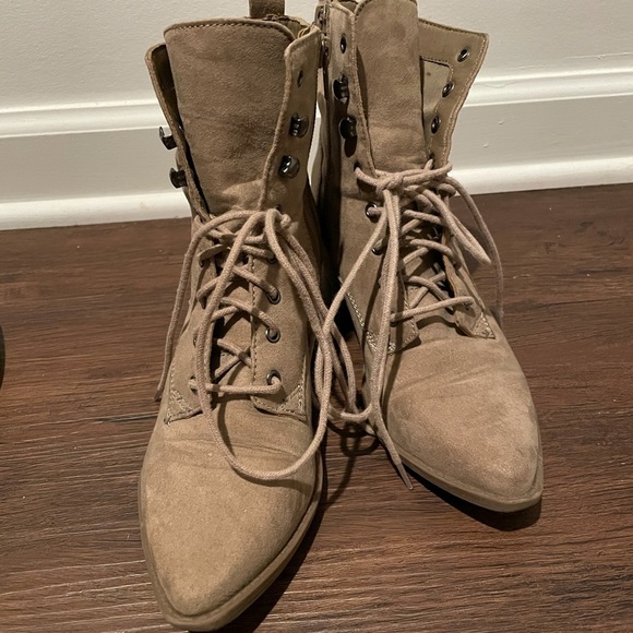 Women’s Tan Boots-Sz 7M - Picture 6 of 7